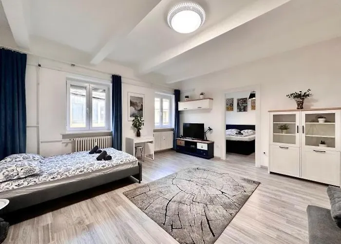 Synagogue 8ppl 2br 2bth Budapest