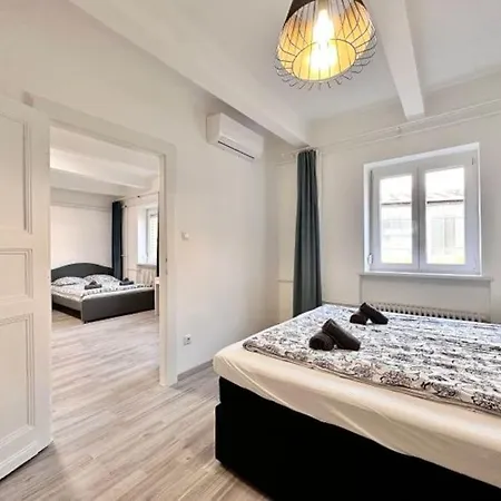 Synagogue 8ppl 2br 2bth Lejlighed *